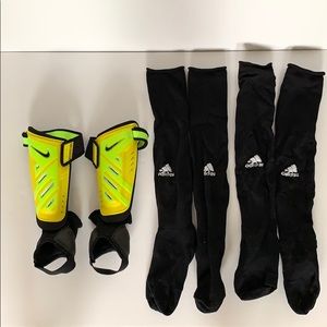 Nike soccer shin guards size small